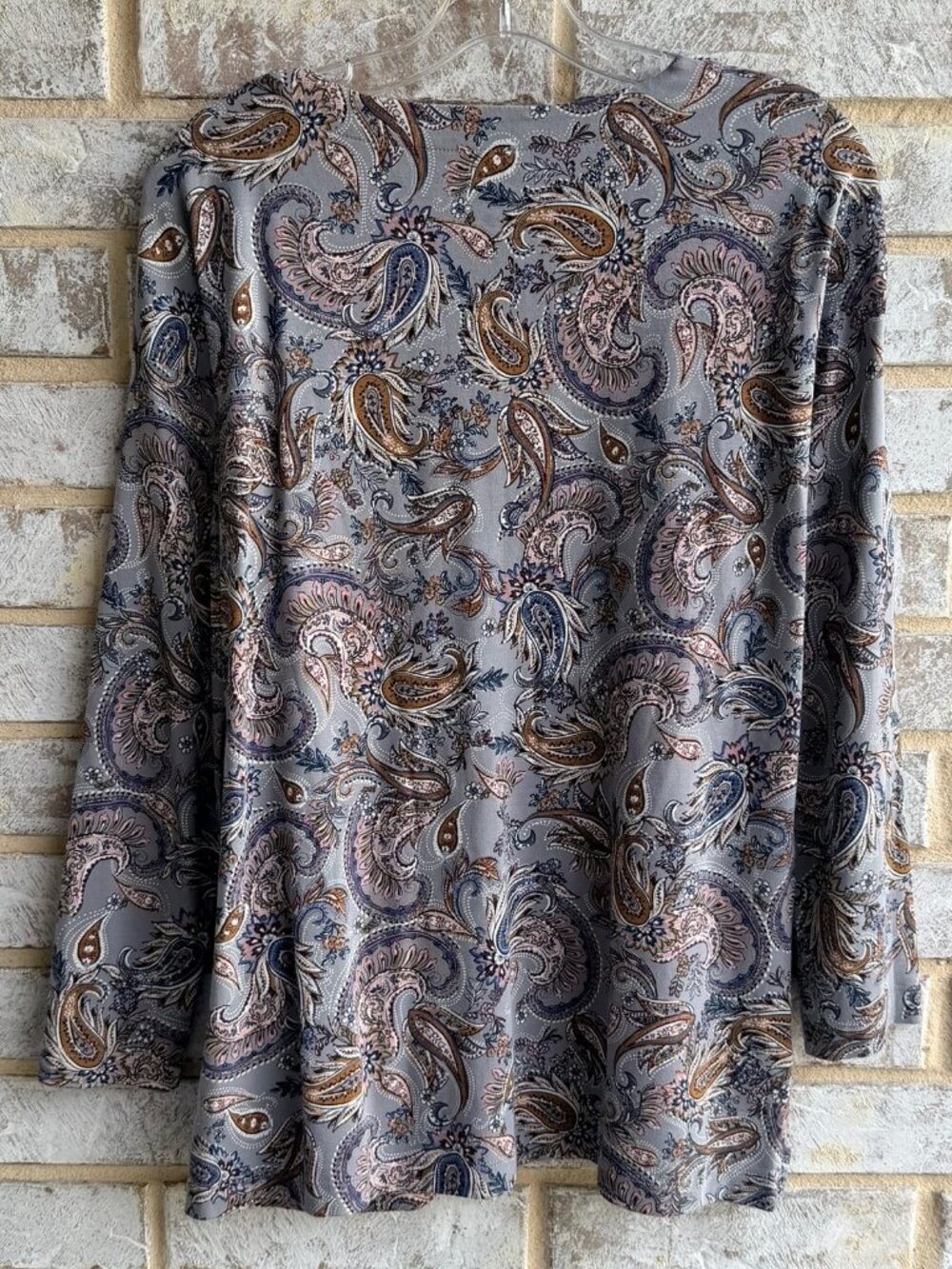 J. Jill 100% Supima Cotton Long Sleeve V-Neck Paisley Blouse Women's Size XS - Picture 2 of 7